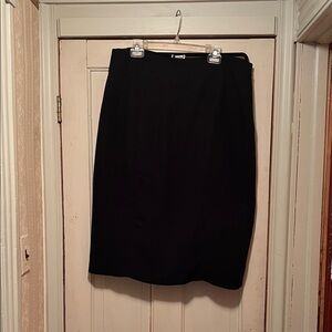 Elegant Black Pencil Skirt